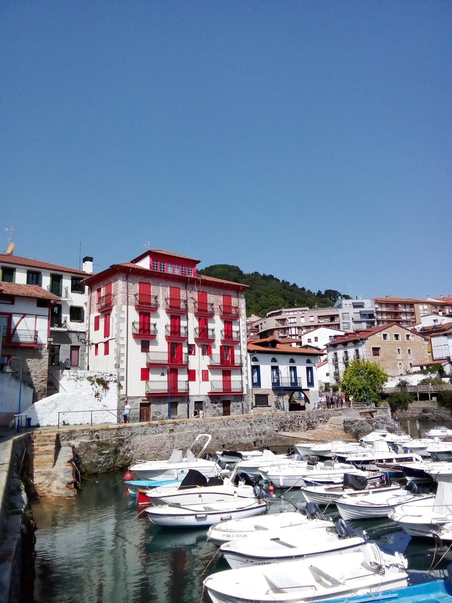Atico Torrontero Apartment Mundaka Bagian luar foto