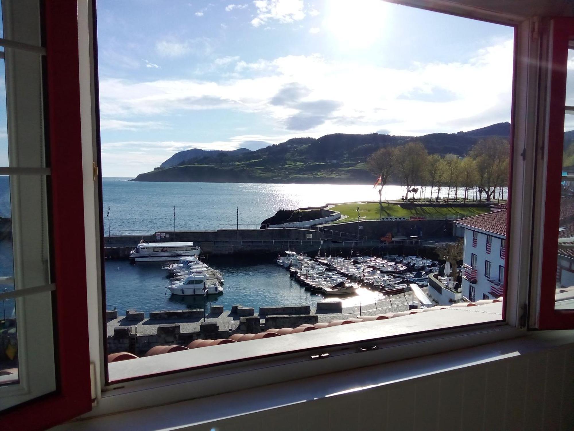 Atico Torrontero Apartment Mundaka Bagian luar foto